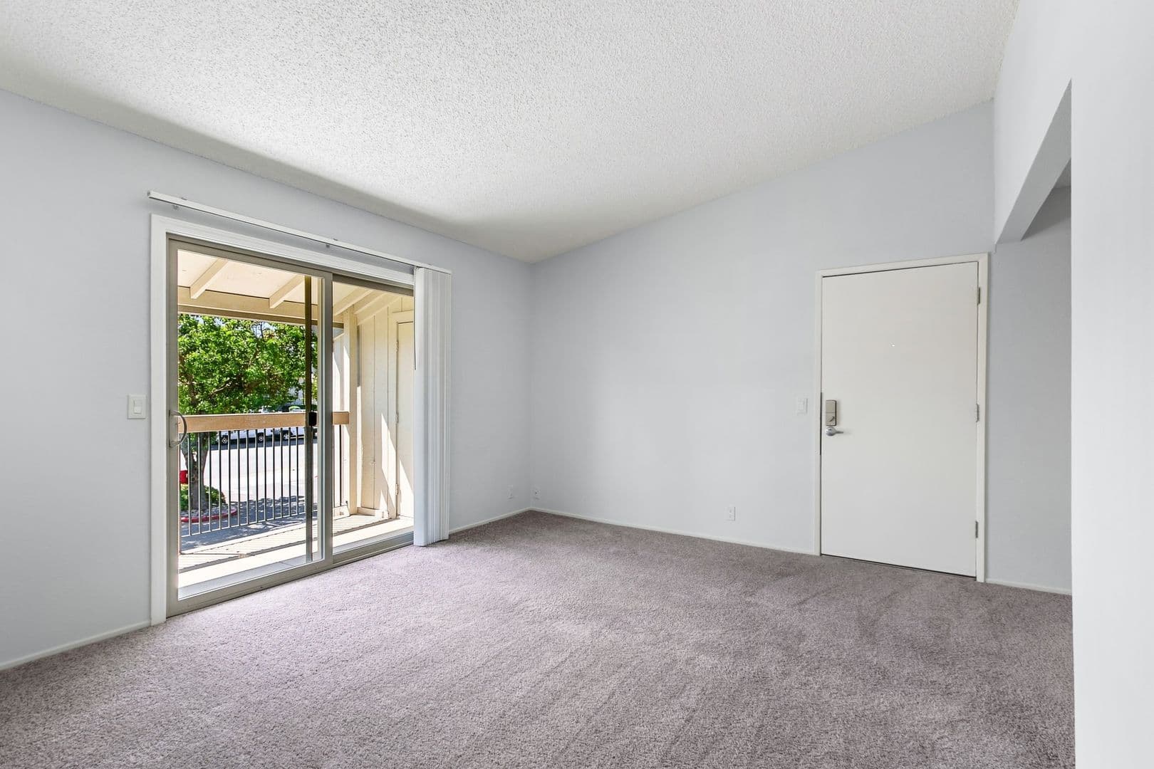 Davis Apartment: 1050 Lake Blvd.