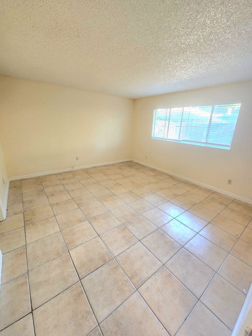 Sacramento Apartment: 4921-4923 Saddlerock Way