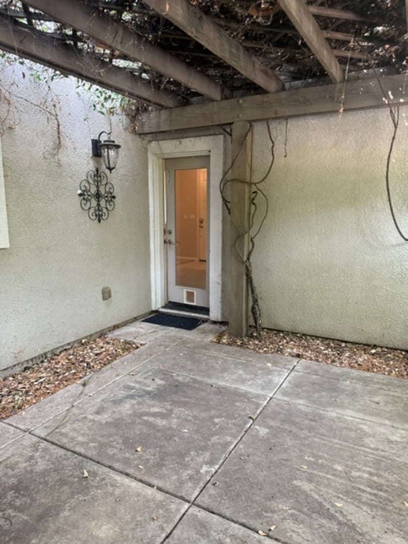 Sacramento House: 3642 Sardinia Island Way