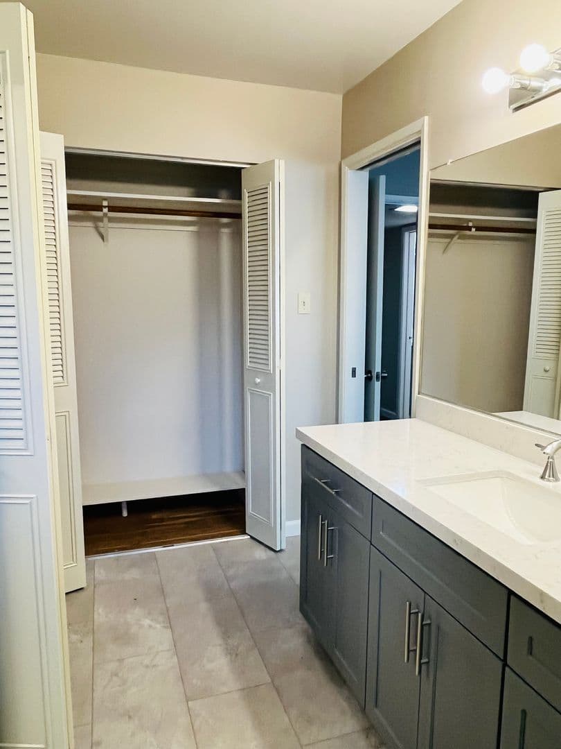 Elk Grove House: 9301 Mazatlan Way