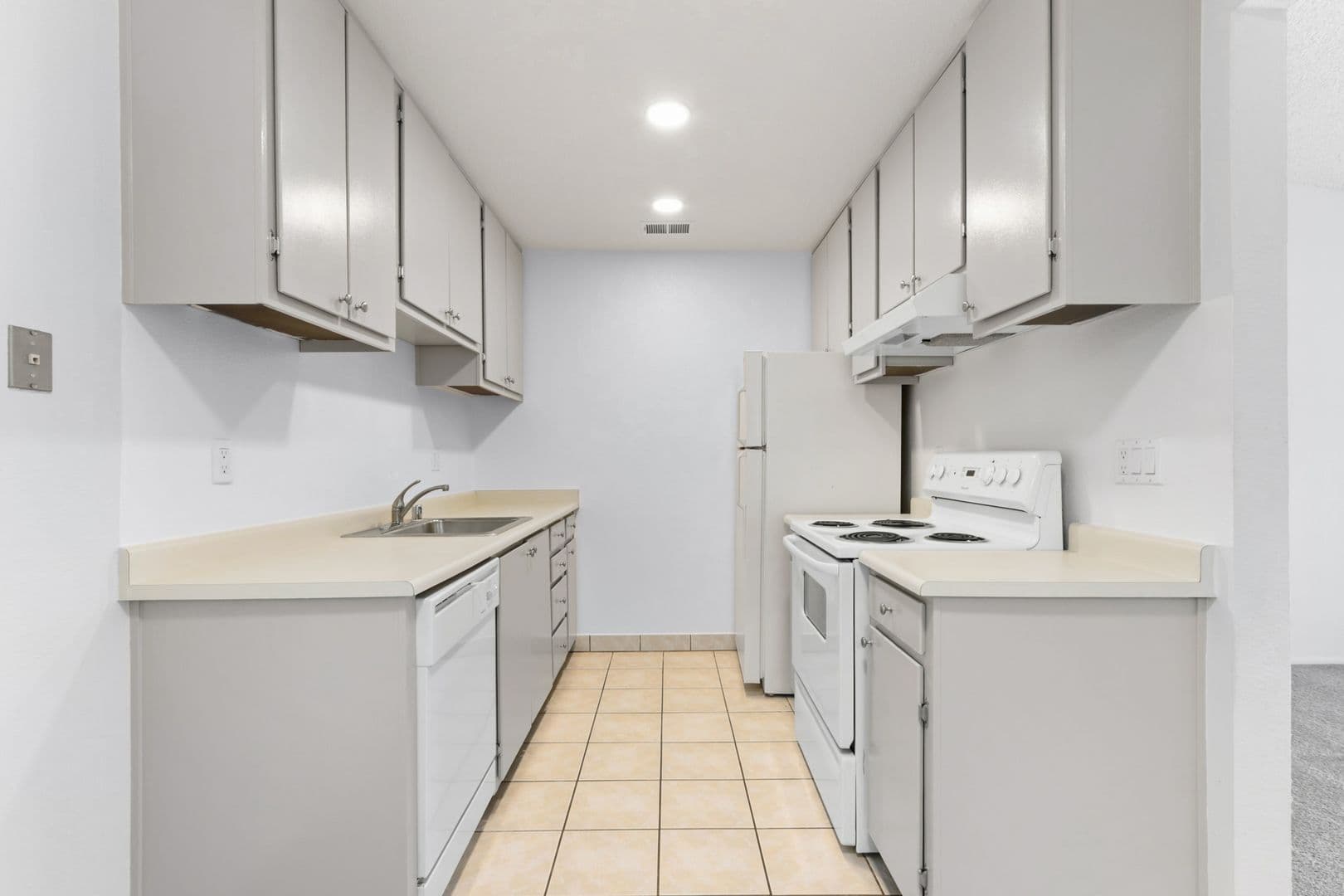 Davis Apartment: 1050 Lake Blvd.