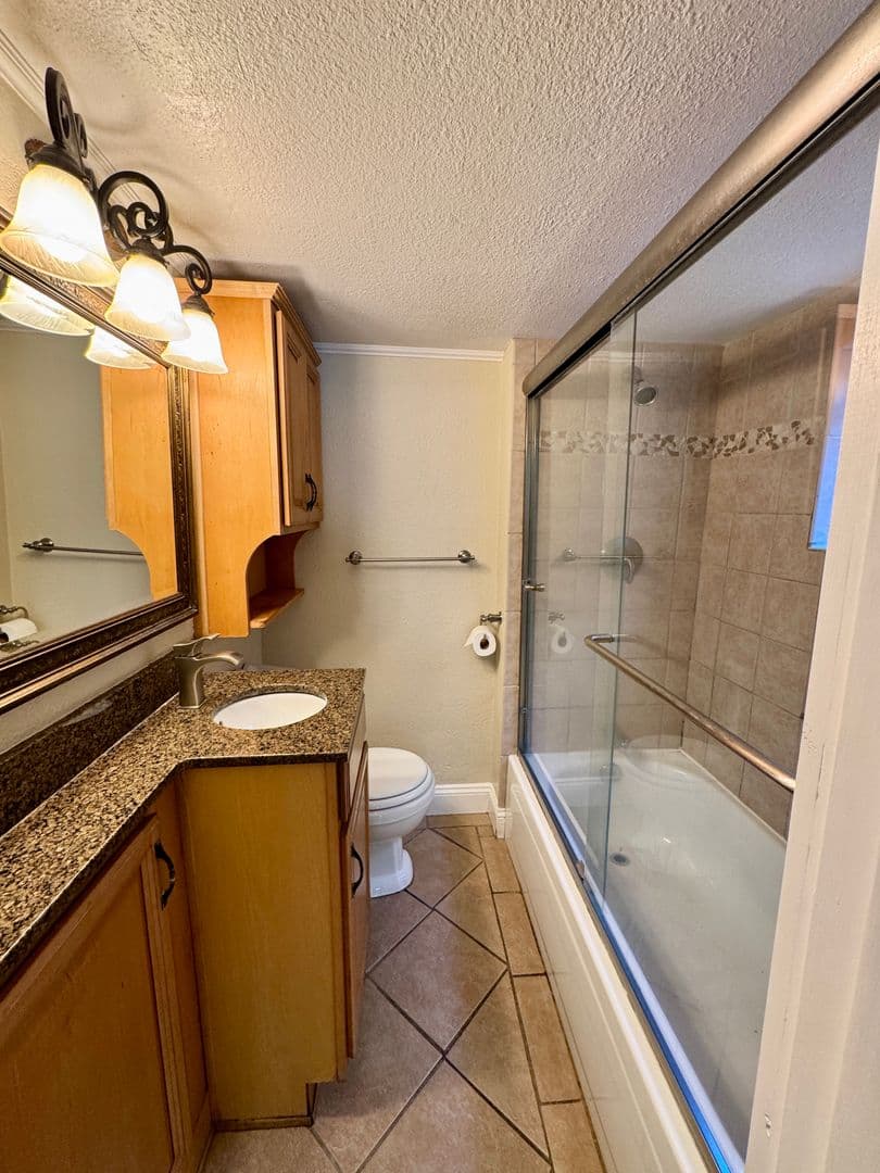 Sacramento Apartment: 519 13th Street