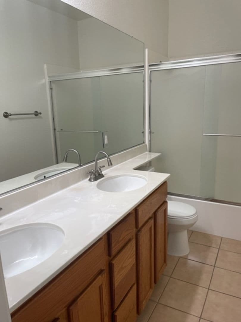 Sacramento House: 3368 Colchester Avenue