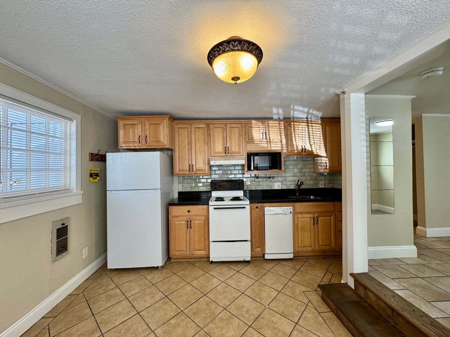 Sacramento Apartment: 519 13th Street