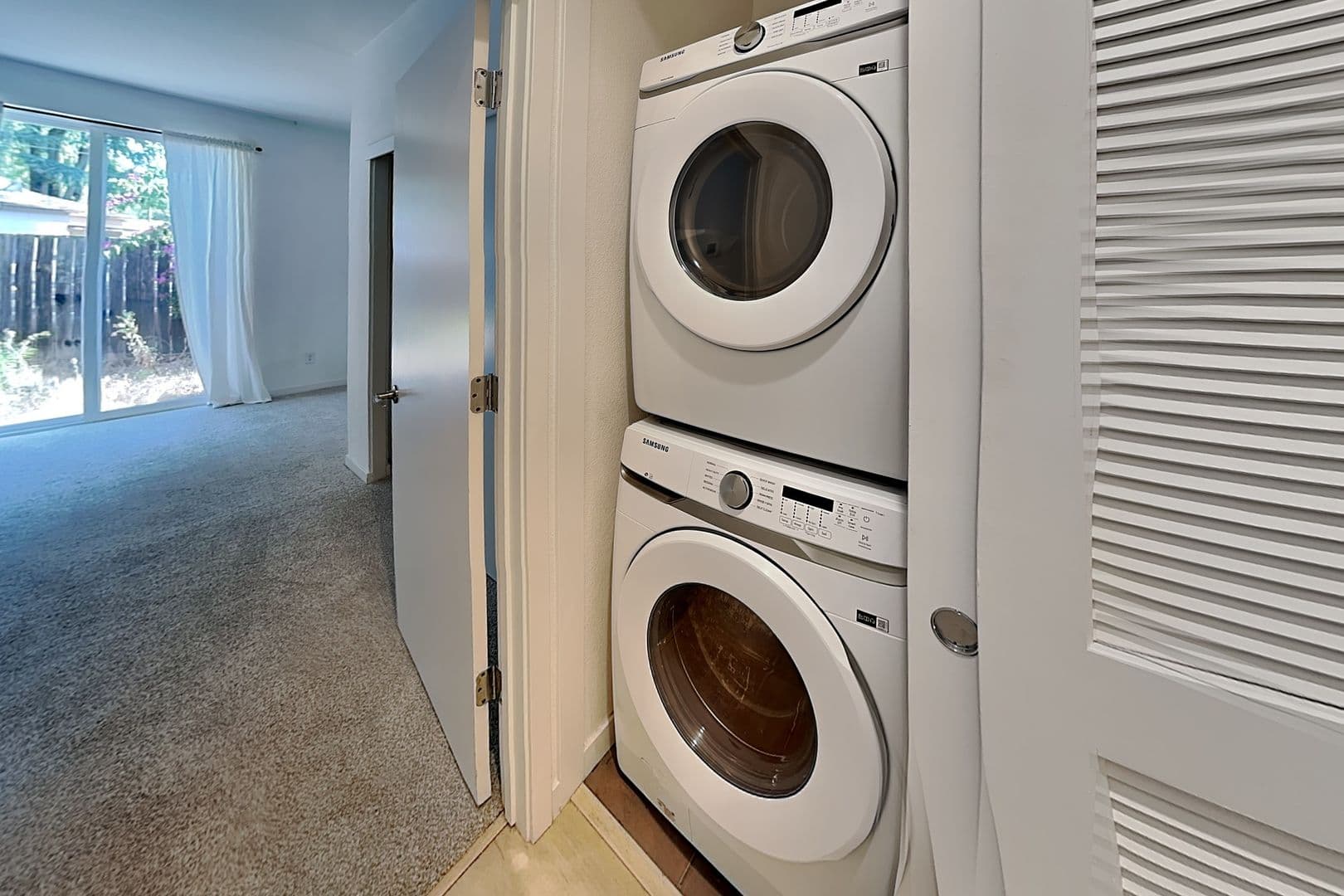 West Sacramento House: 392 Midstream Lane