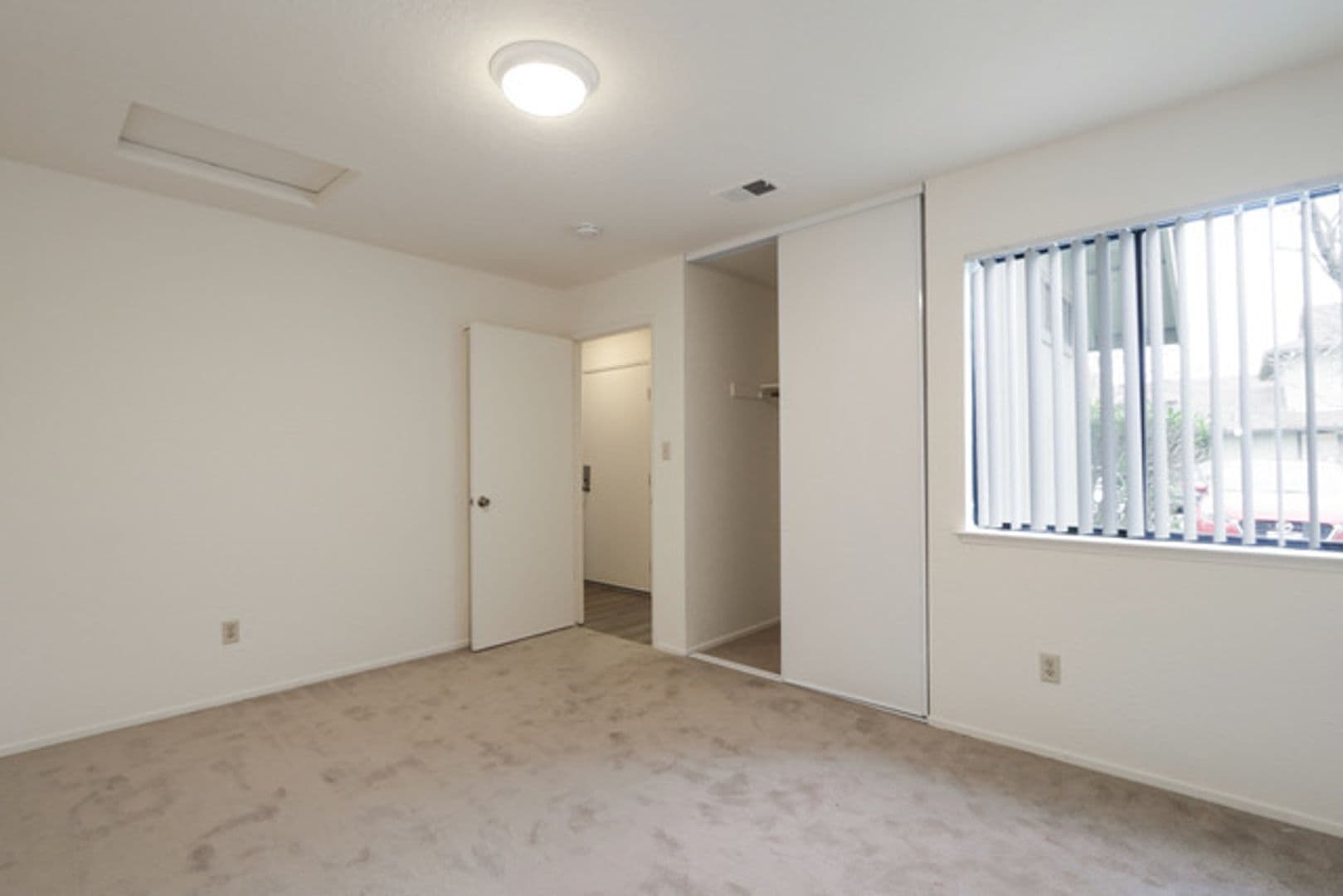Davis Apartment: 2255 Sycamore Lane