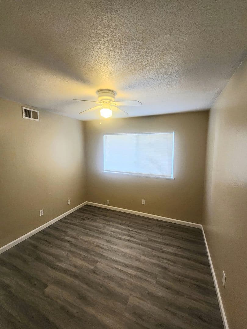 Carmichael House: 5274 Heritage Drive