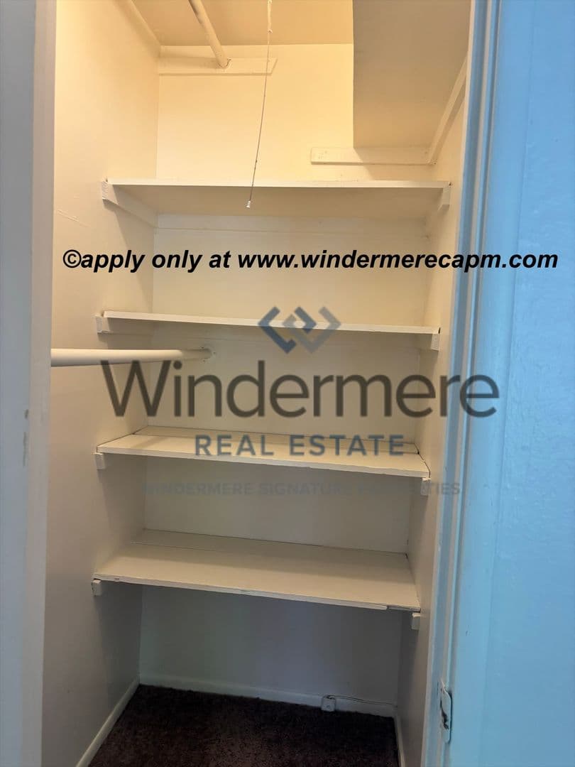 Sacramento House: 321 28th Street #6