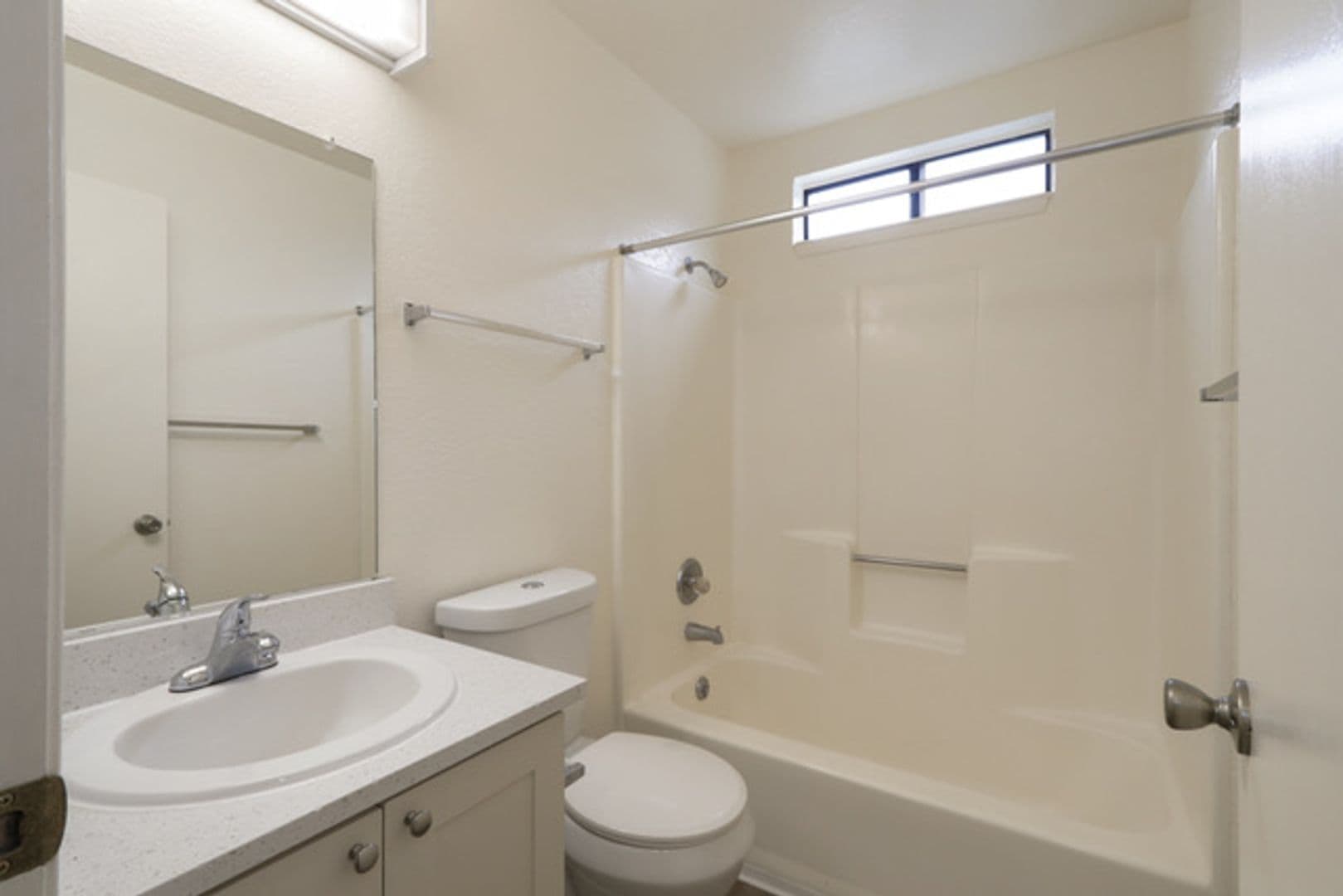 Davis Apartment: 2255 Sycamore Lane