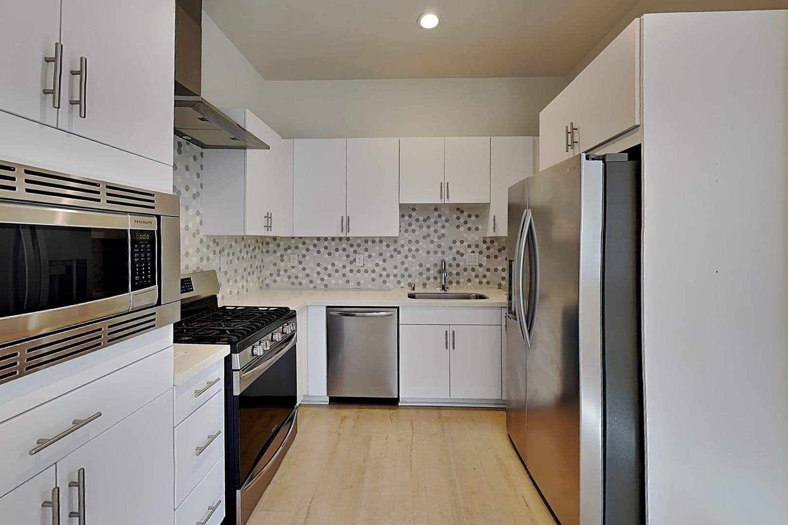 West Sacramento House: 392 Midstream Lane