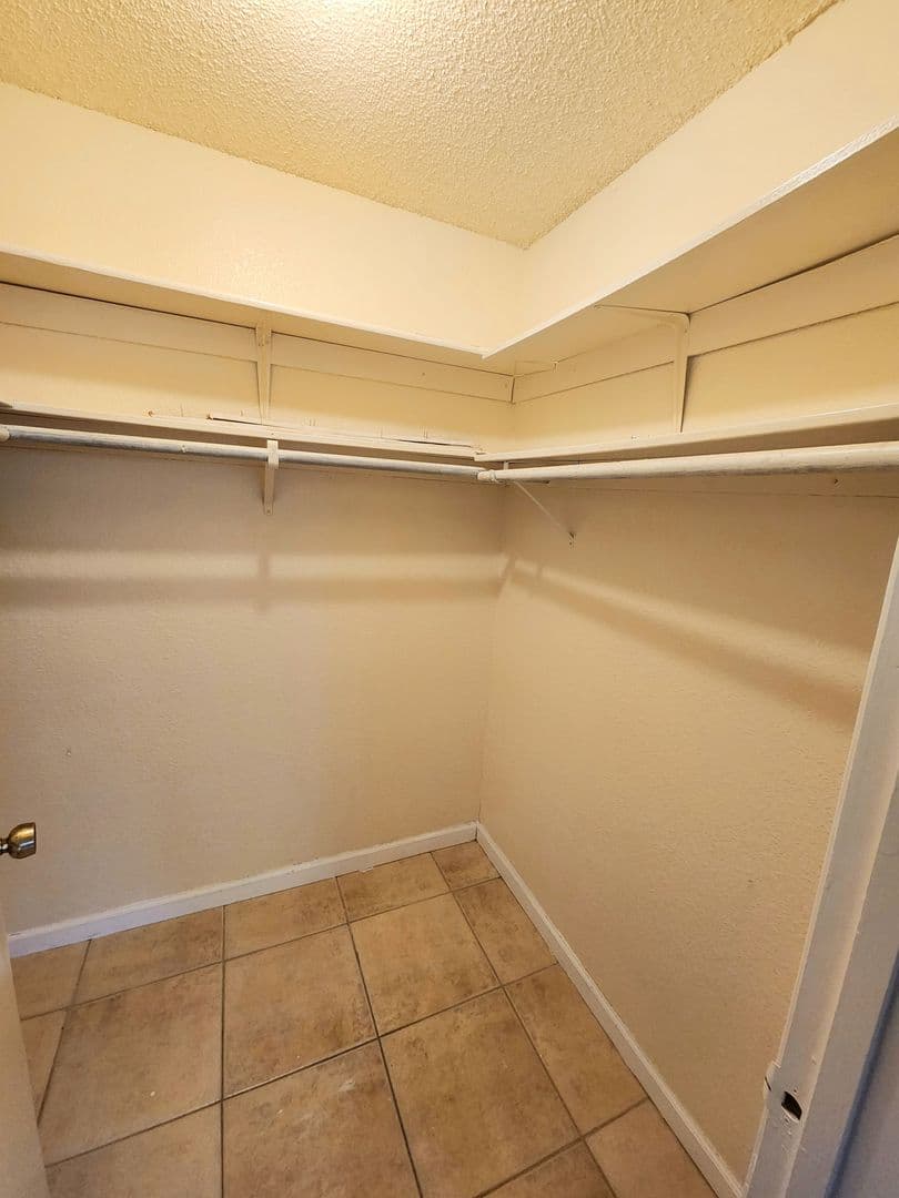 Sacramento Apartment: 4921-4923 Saddlerock Way