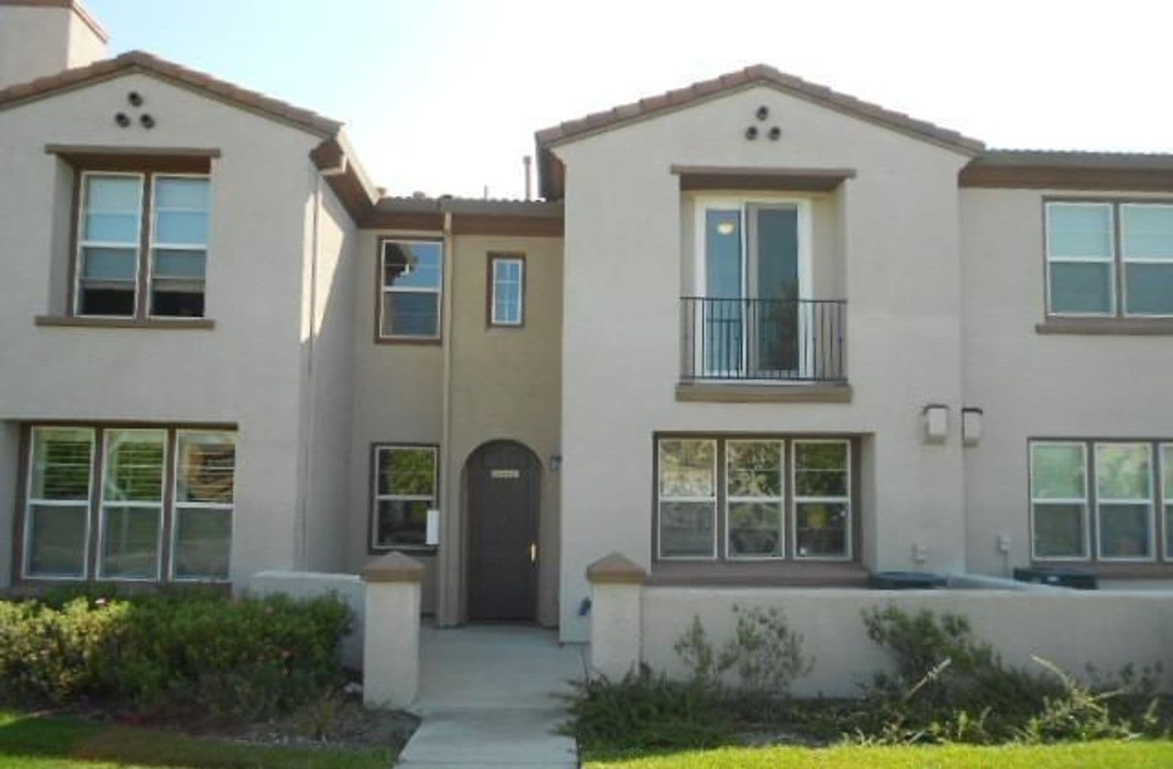 SACRAMENTO Condo: 4000 Innovator Dr #27102