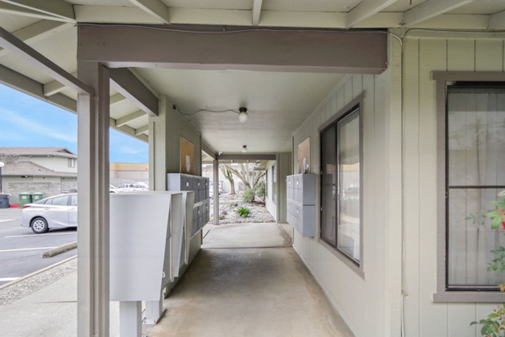 Davis Apartment: 2255 Sycamore Lane