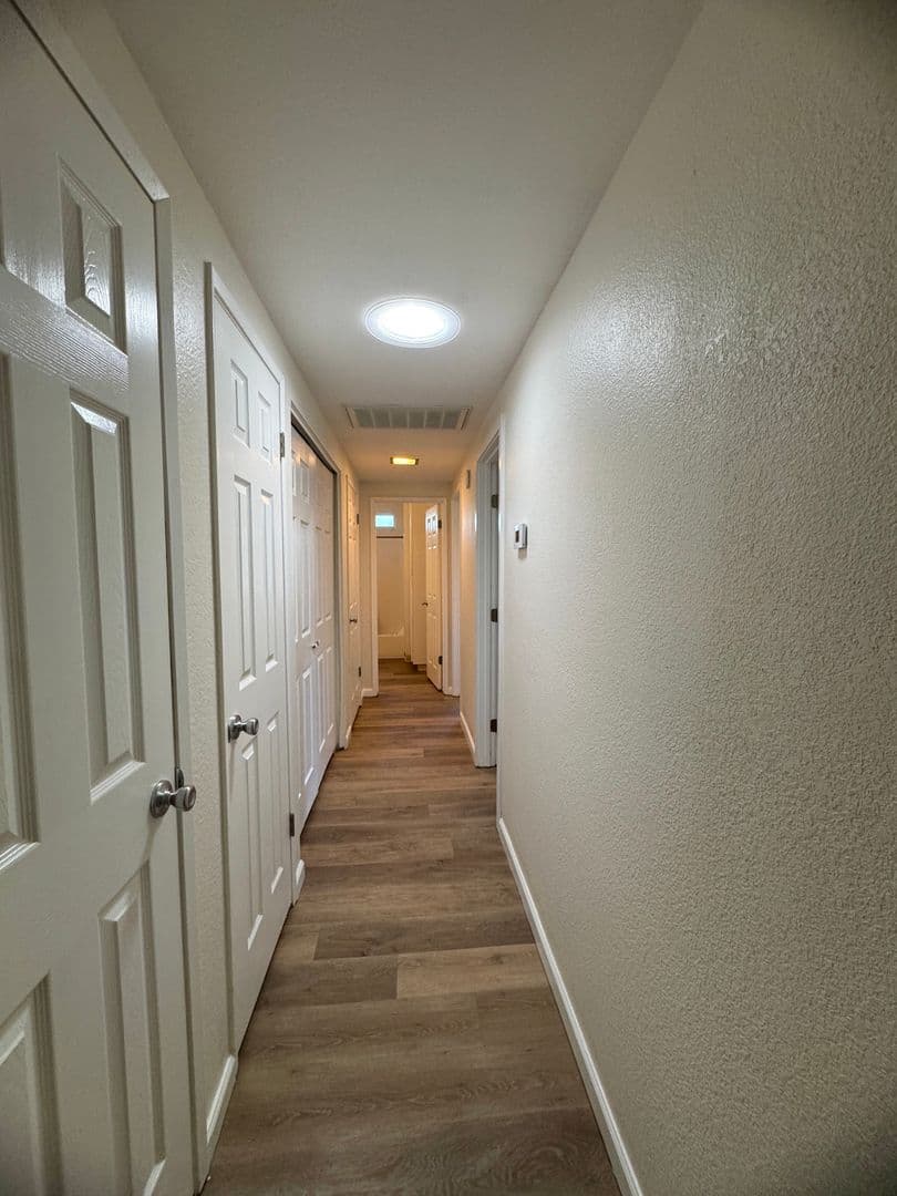 Sacramento Apartment: 4435 4465 Pow Way