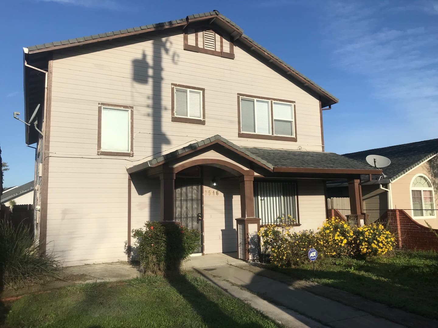 Sacramento House: 7546 24th Street