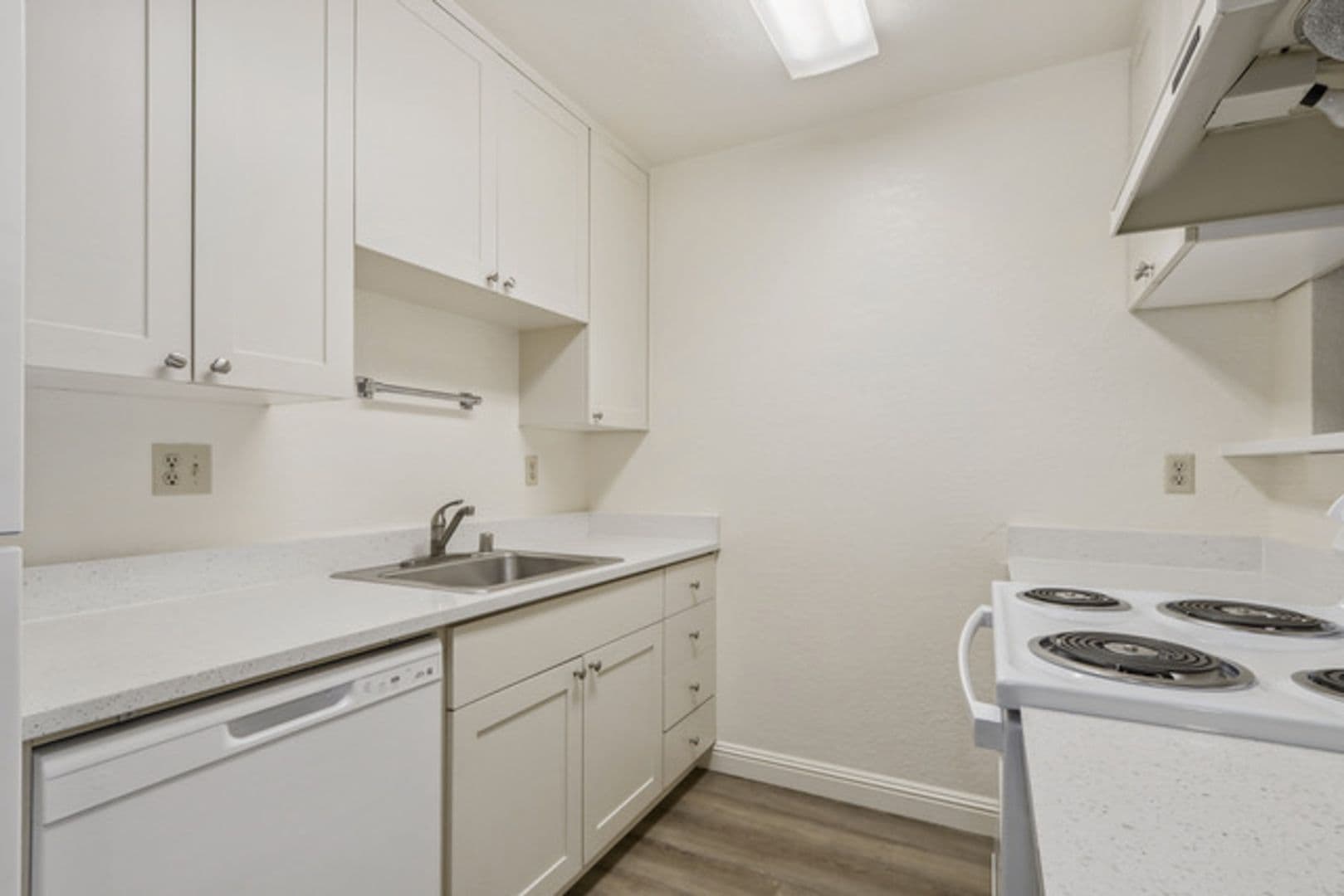 Davis Apartment: 2255 Sycamore Lane