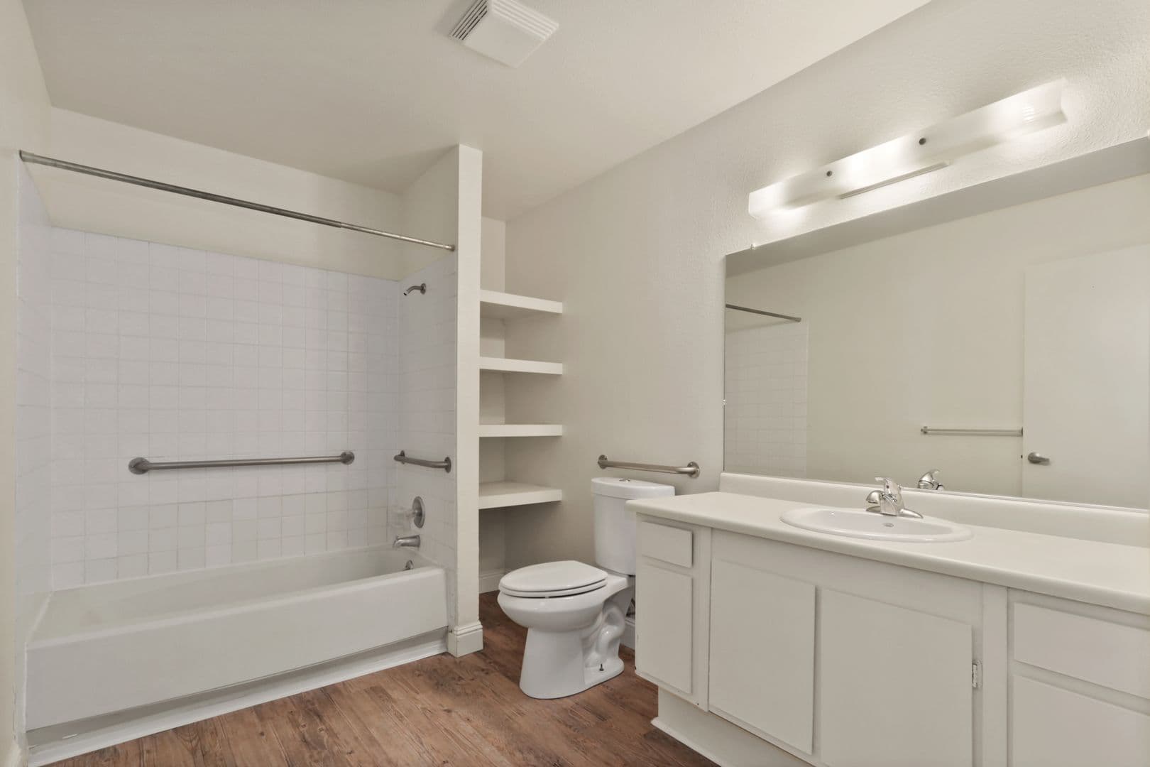 Davis Apartment: 1050 Lake Blvd.