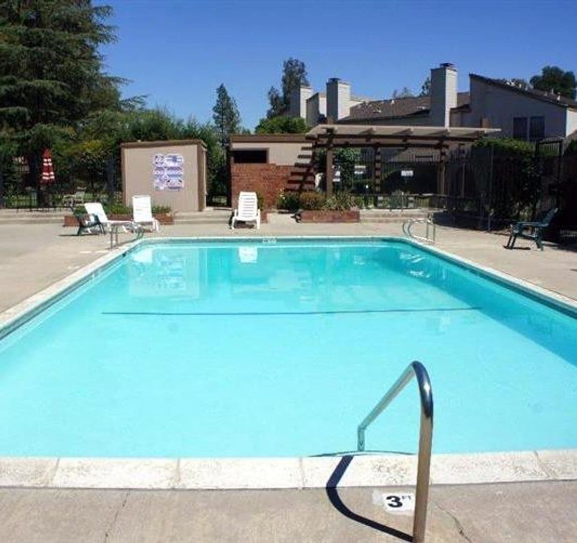 W.Sacramento Townhome: 136 Touchstone Place