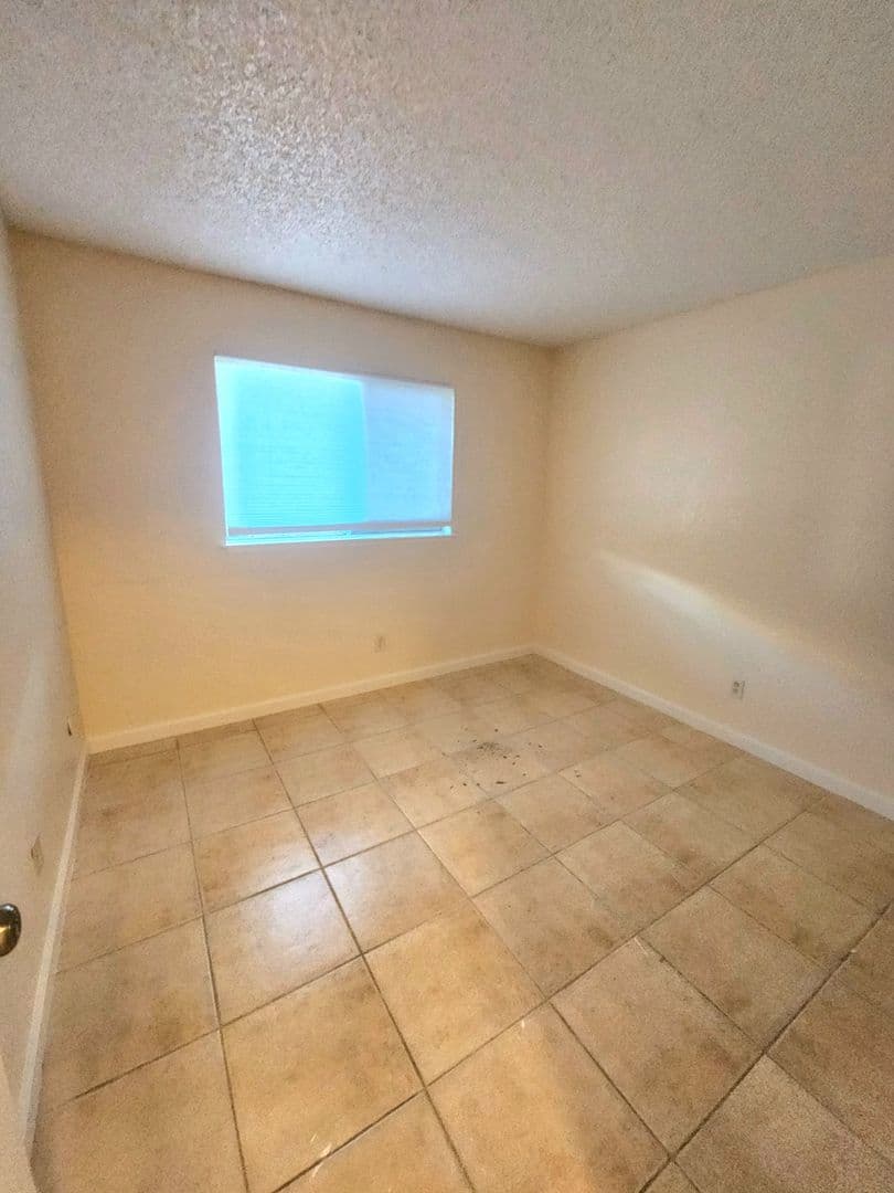 Sacramento Apartment: 4921-4923 Saddlerock Way