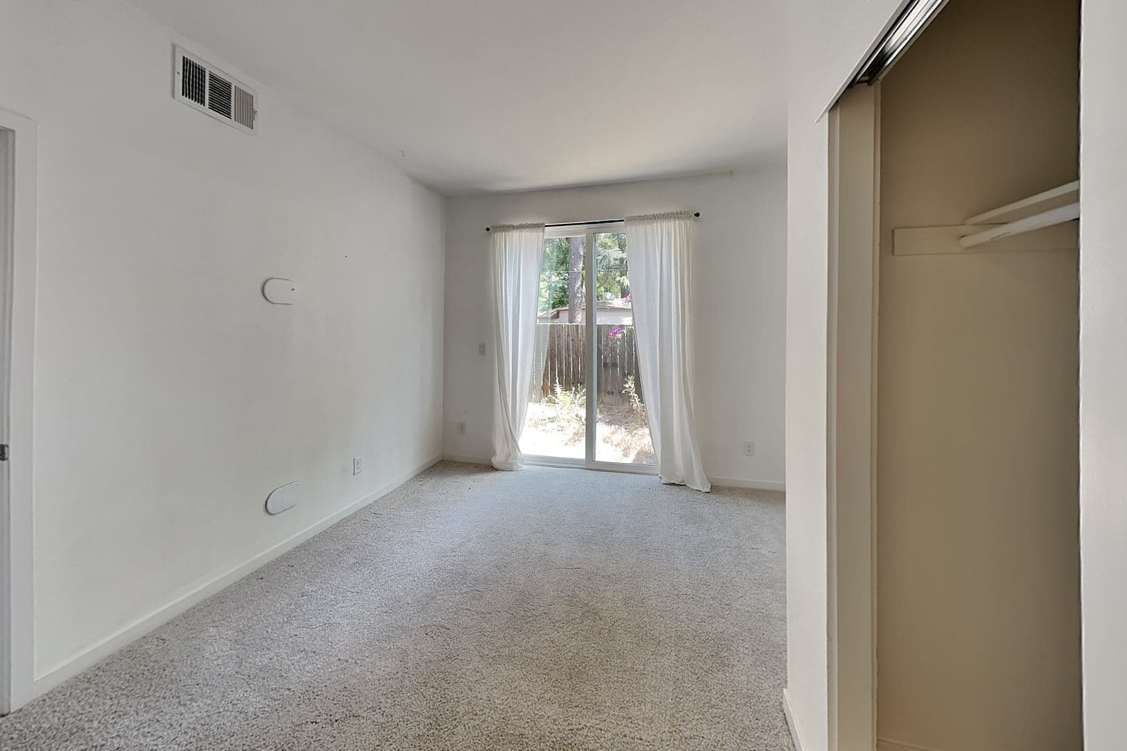 West Sacramento House: 392 Midstream Lane