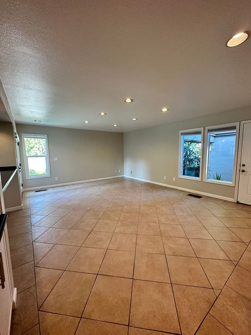 Sacramento House: 3636 Folsom Blvd.