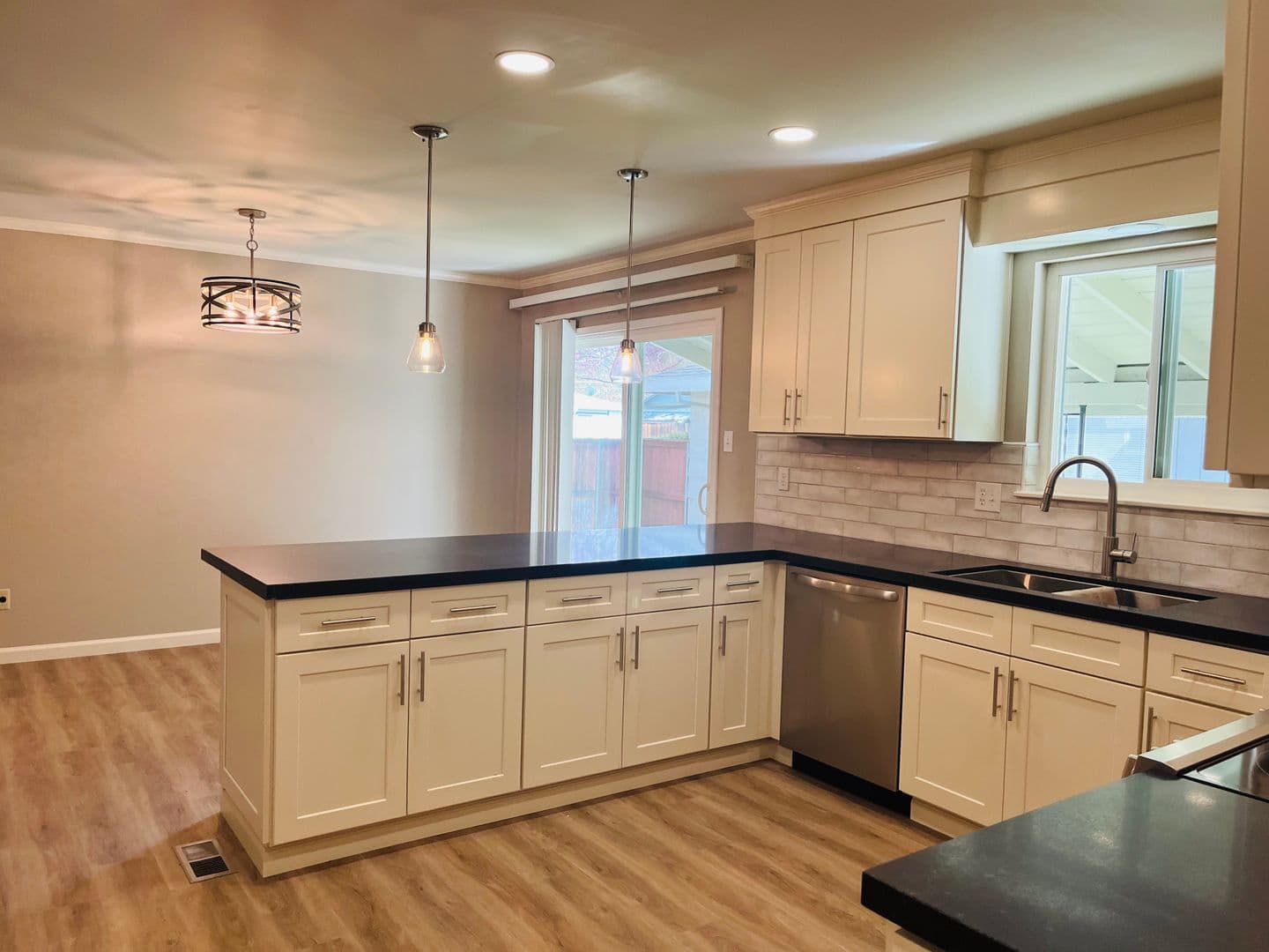 Elk Grove House: 9301 Mazatlan Way
