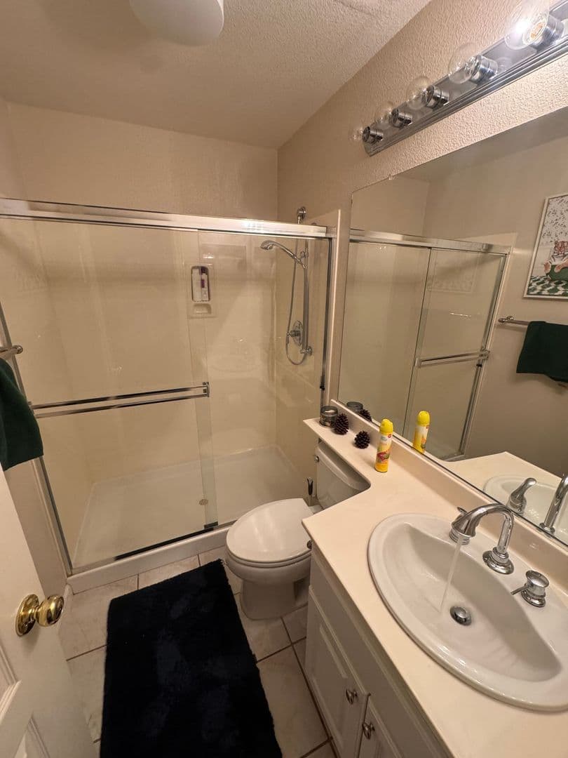 Davis House: 2951 Audubon Cir