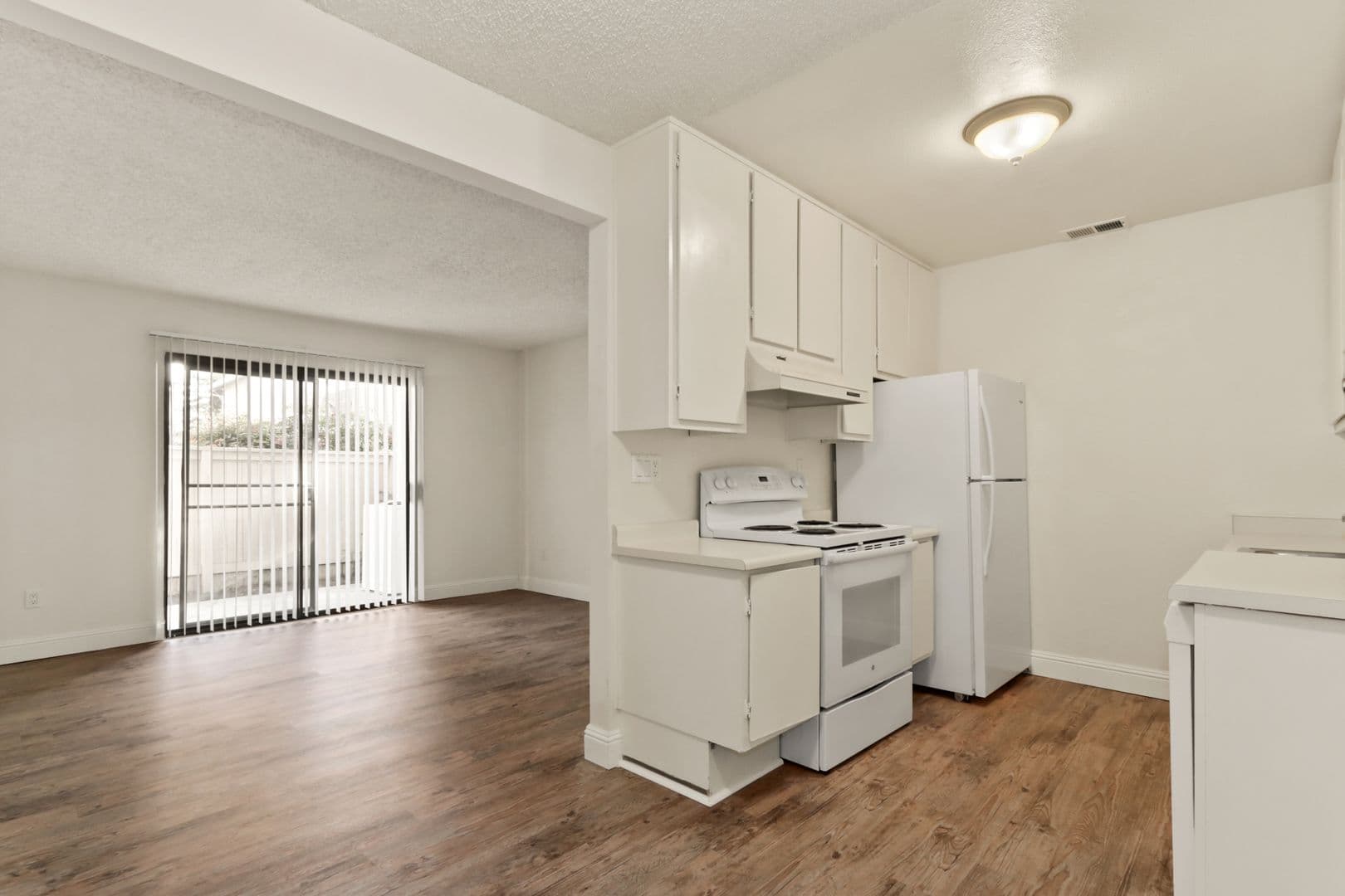 Davis Apartment: 1050 Lake Blvd.