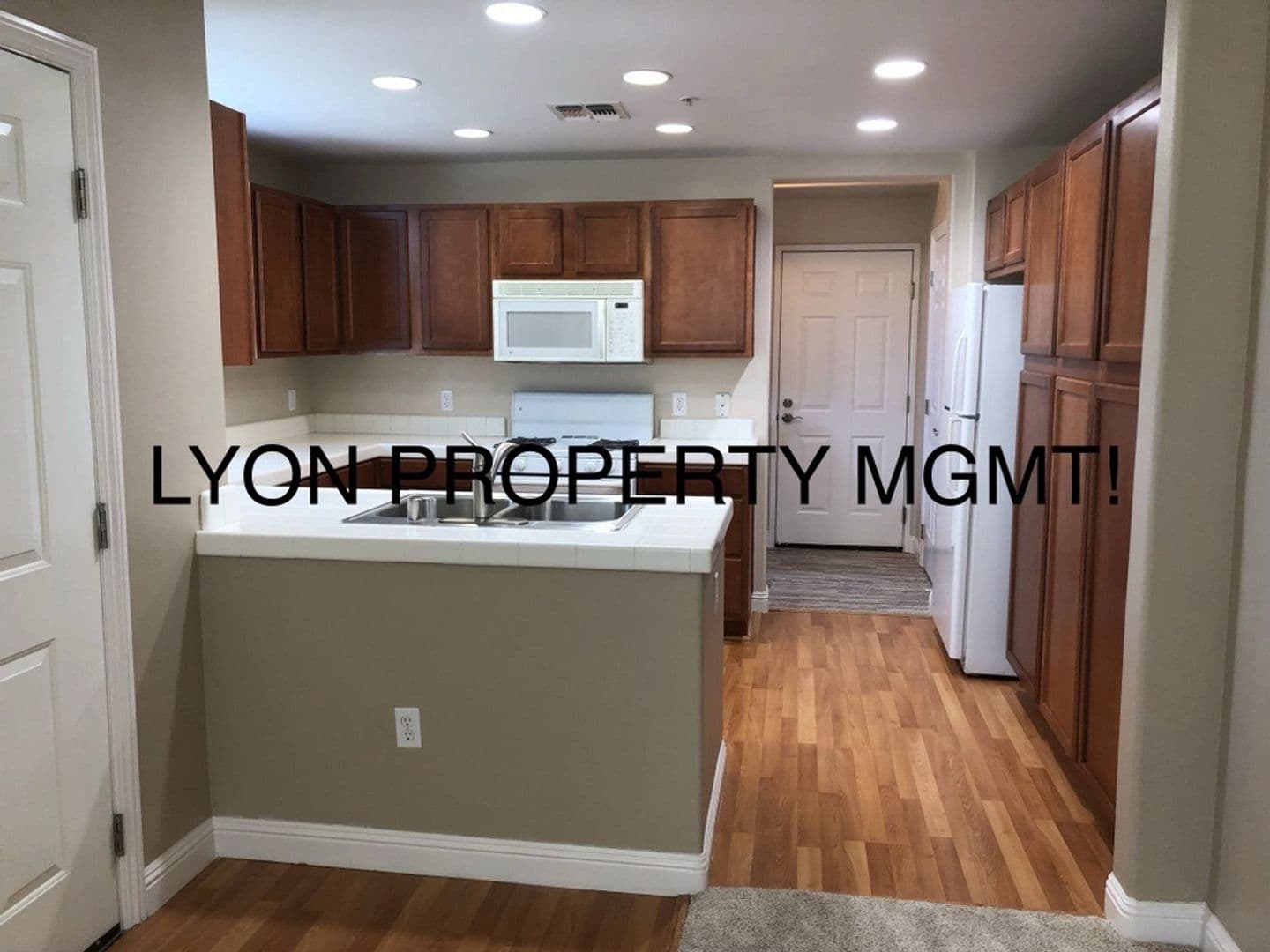Sacramento Condo: 4800 Westlake Pkway #1609