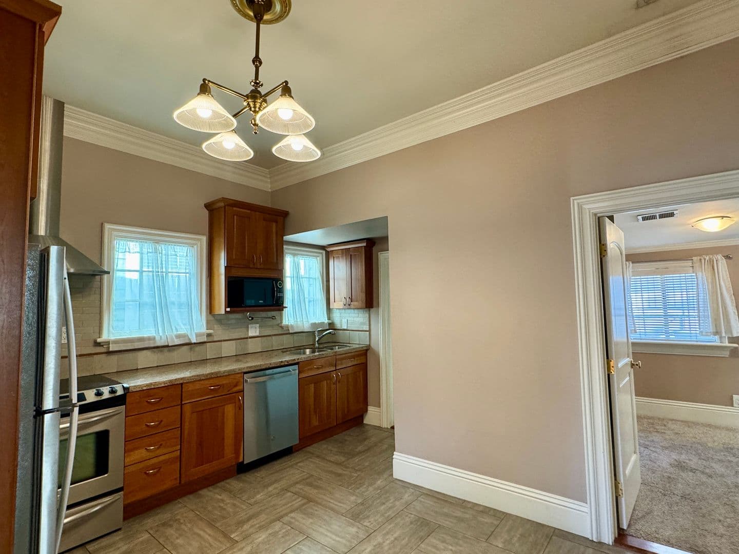 Sacramento Apartment: 519 13th Street