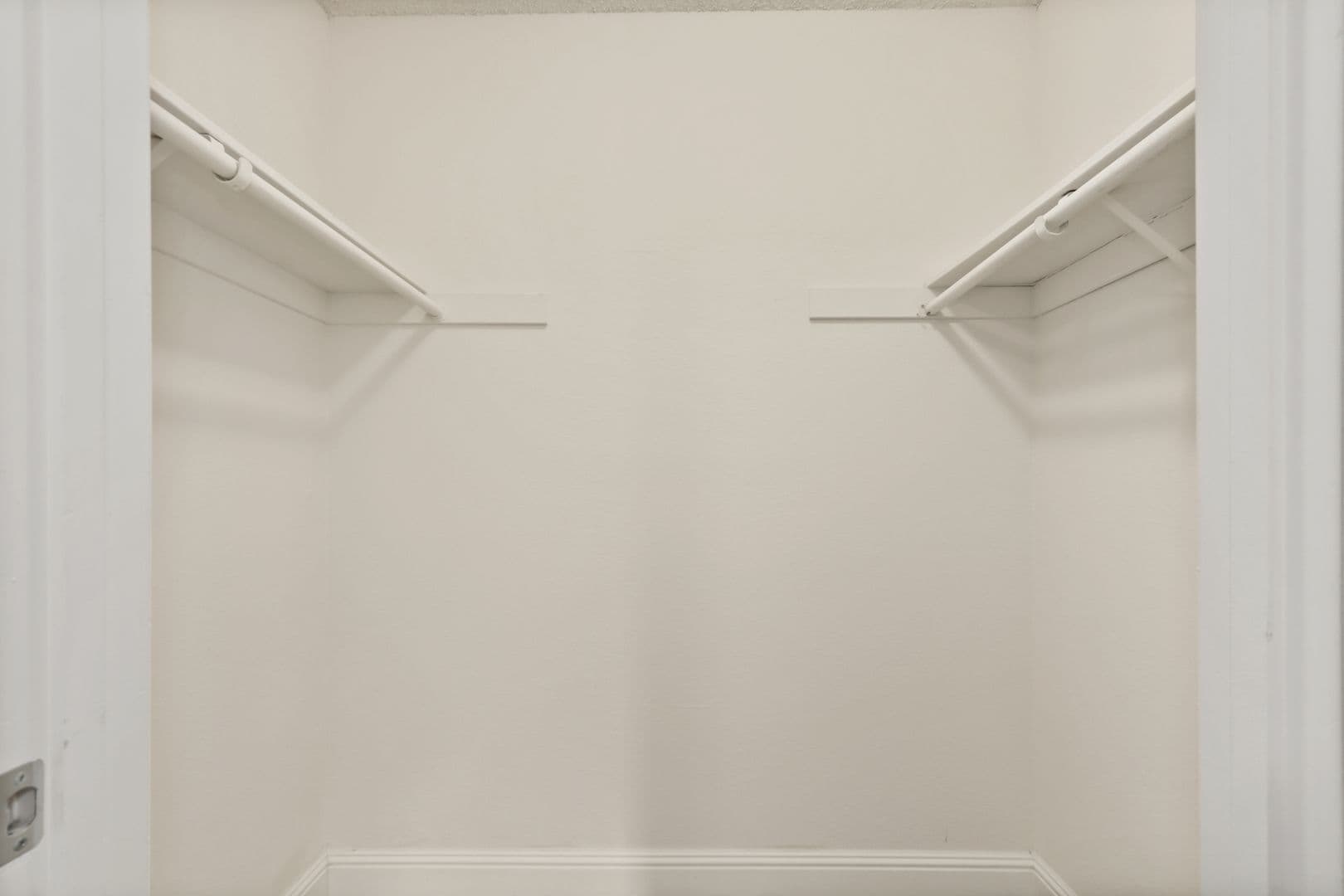 Davis Apartment: 1050 Lake Blvd.