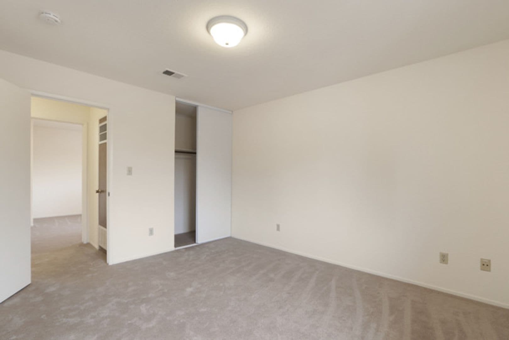 Davis Apartment: 2255 Sycamore Lane