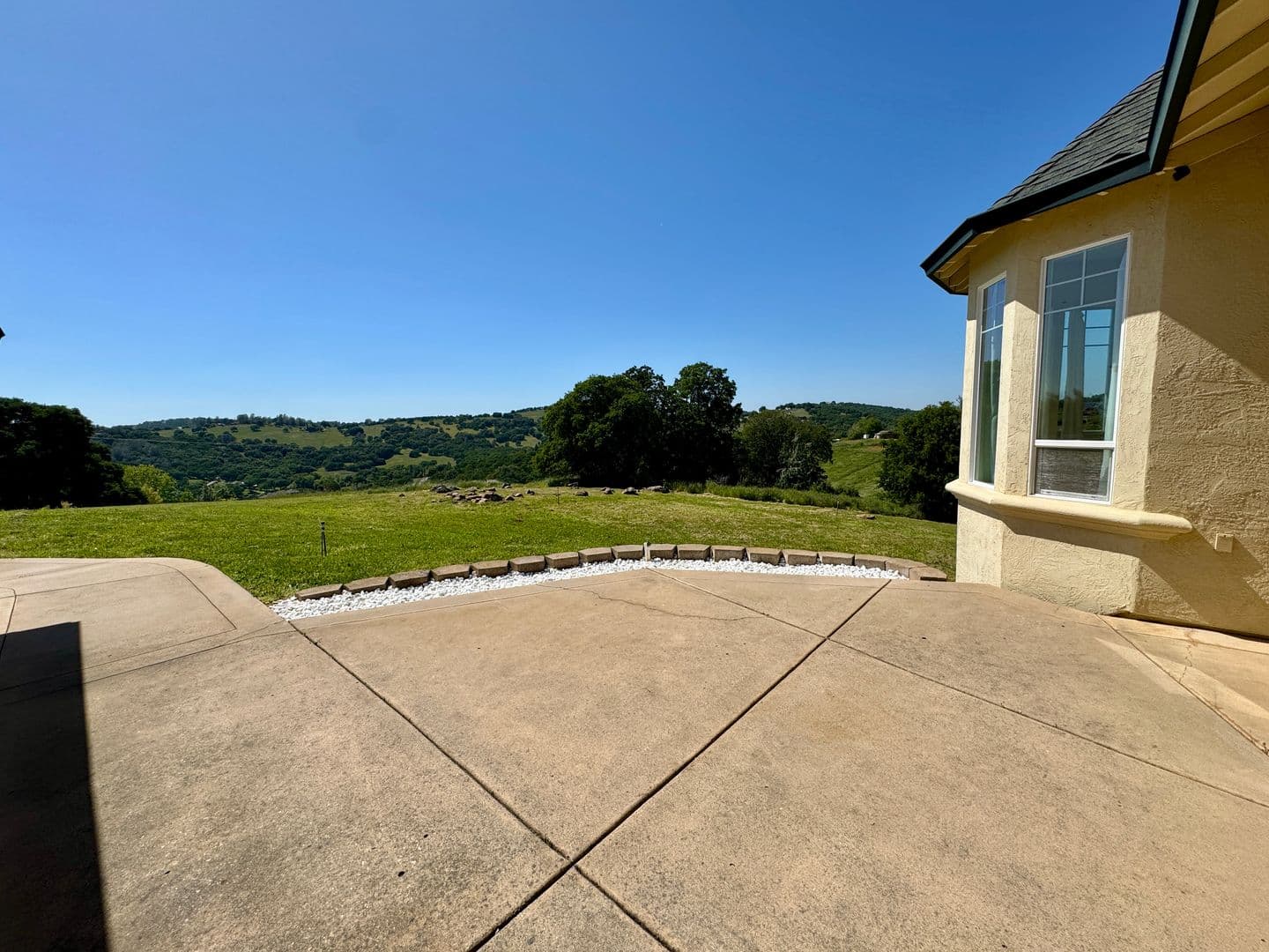 Pilot Hill House: 6255 Peacock Way