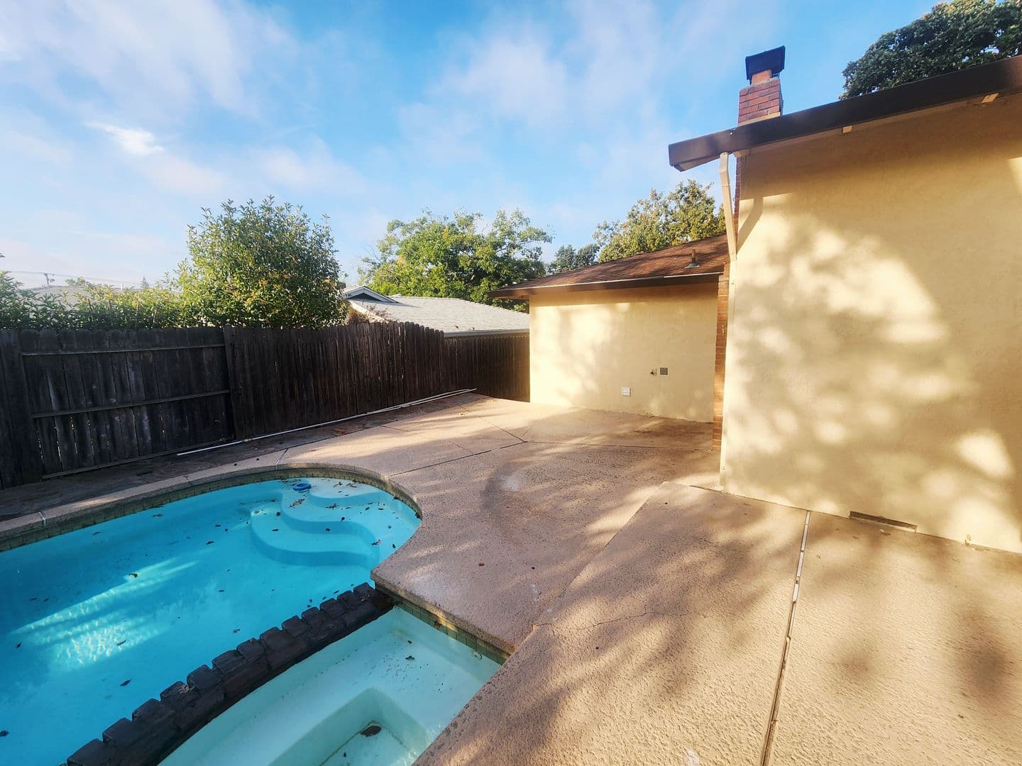 Carmichael House: 5274 Heritage Drive