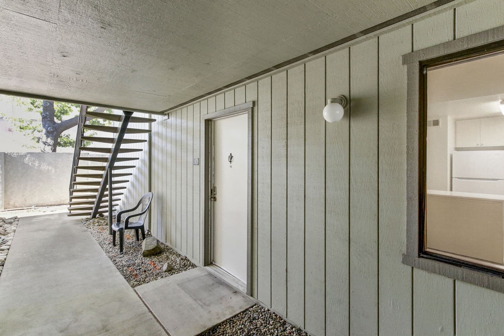 Davis Apartment: 2255 Sycamore Lane