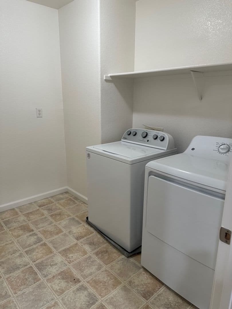 Sacramento Condo: 3301 N Park Dr #3916