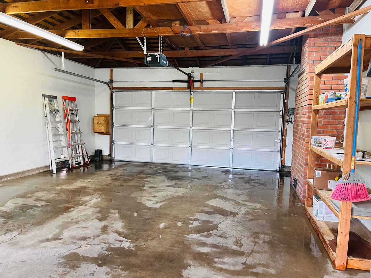 Elk Grove House: 9301 Mazatlan Way