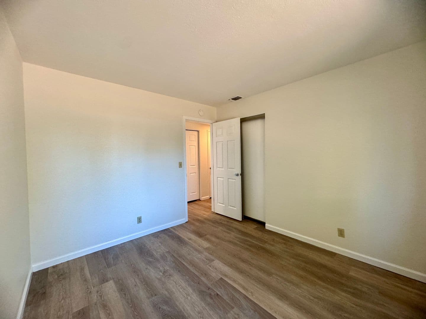 Sacramento Apartment: 4435 4465 Pow Way
