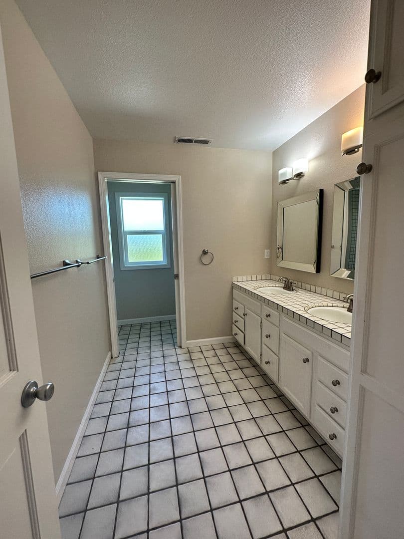 Sacramento House: 3636 Folsom Blvd.