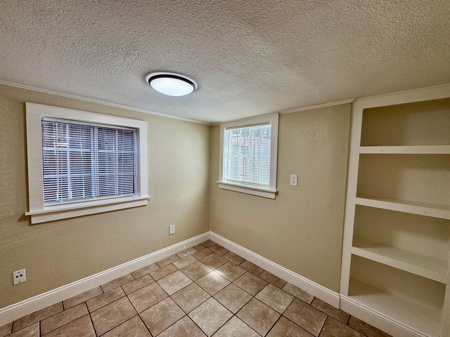 Sacramento Apartment: 519 13th Street