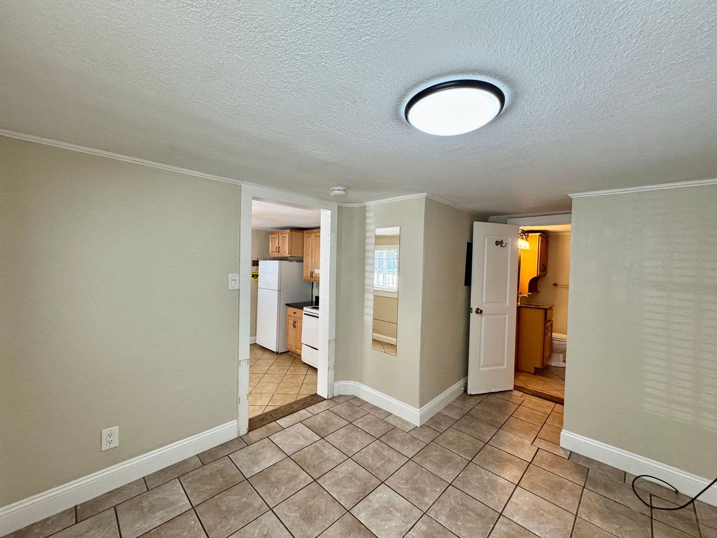 Sacramento Apartment: 519 13th Street