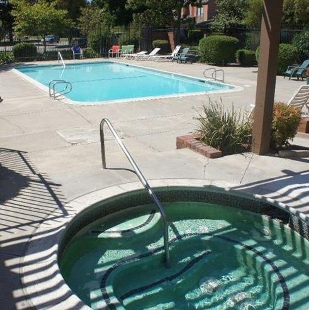 W.Sacramento Townhome: 136 Touchstone Place