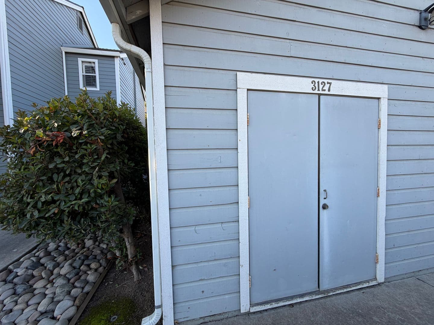 Davis Townhome: 3127 Woods Circle