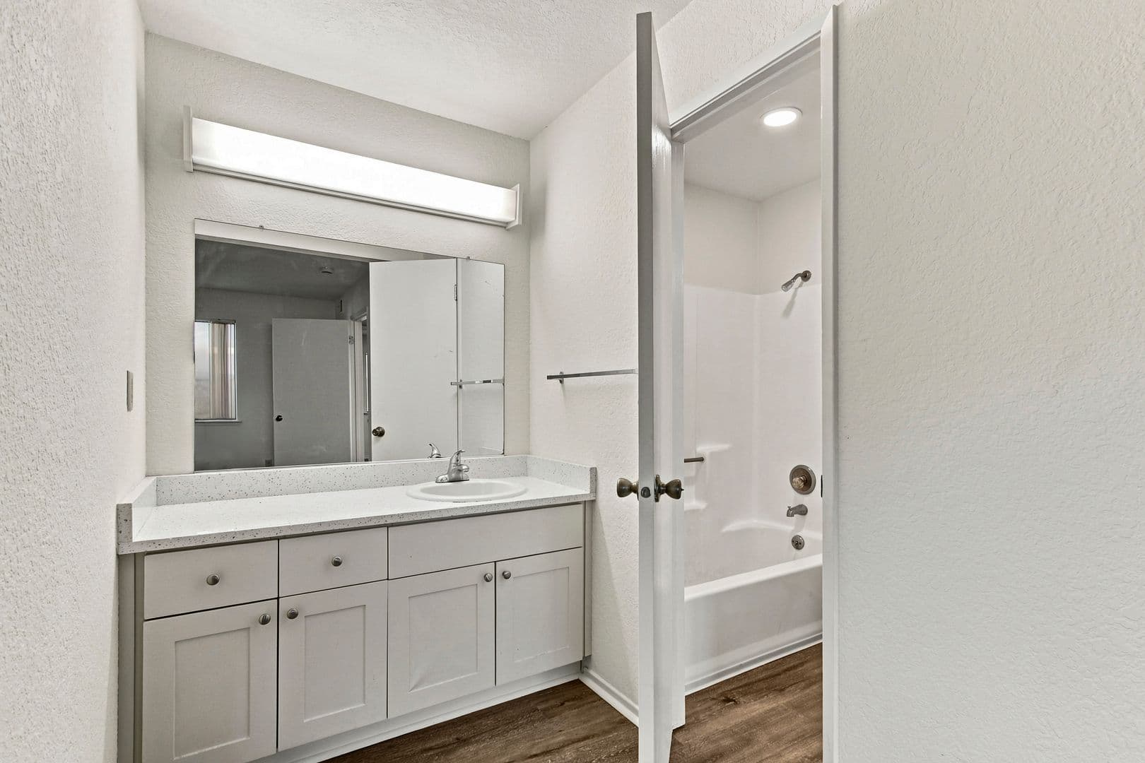 Davis Apartment: 2255 Sycamore Lane