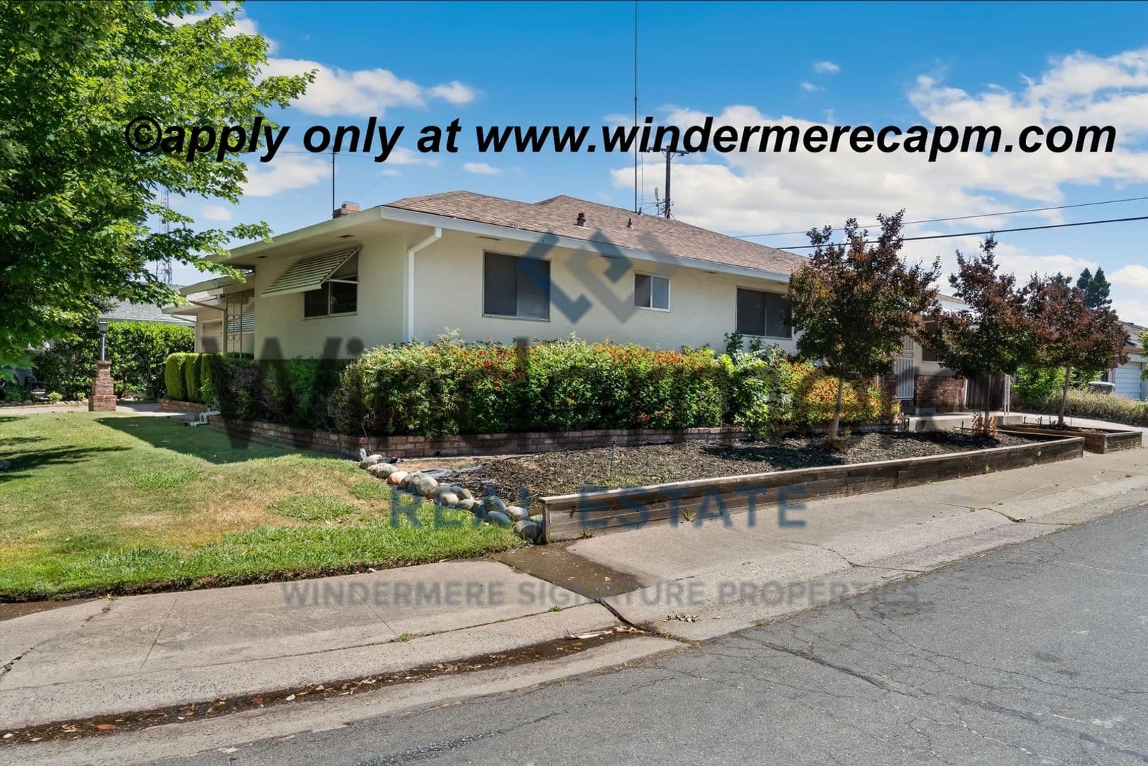 Sacramento House: 7061 Reta Avenue
