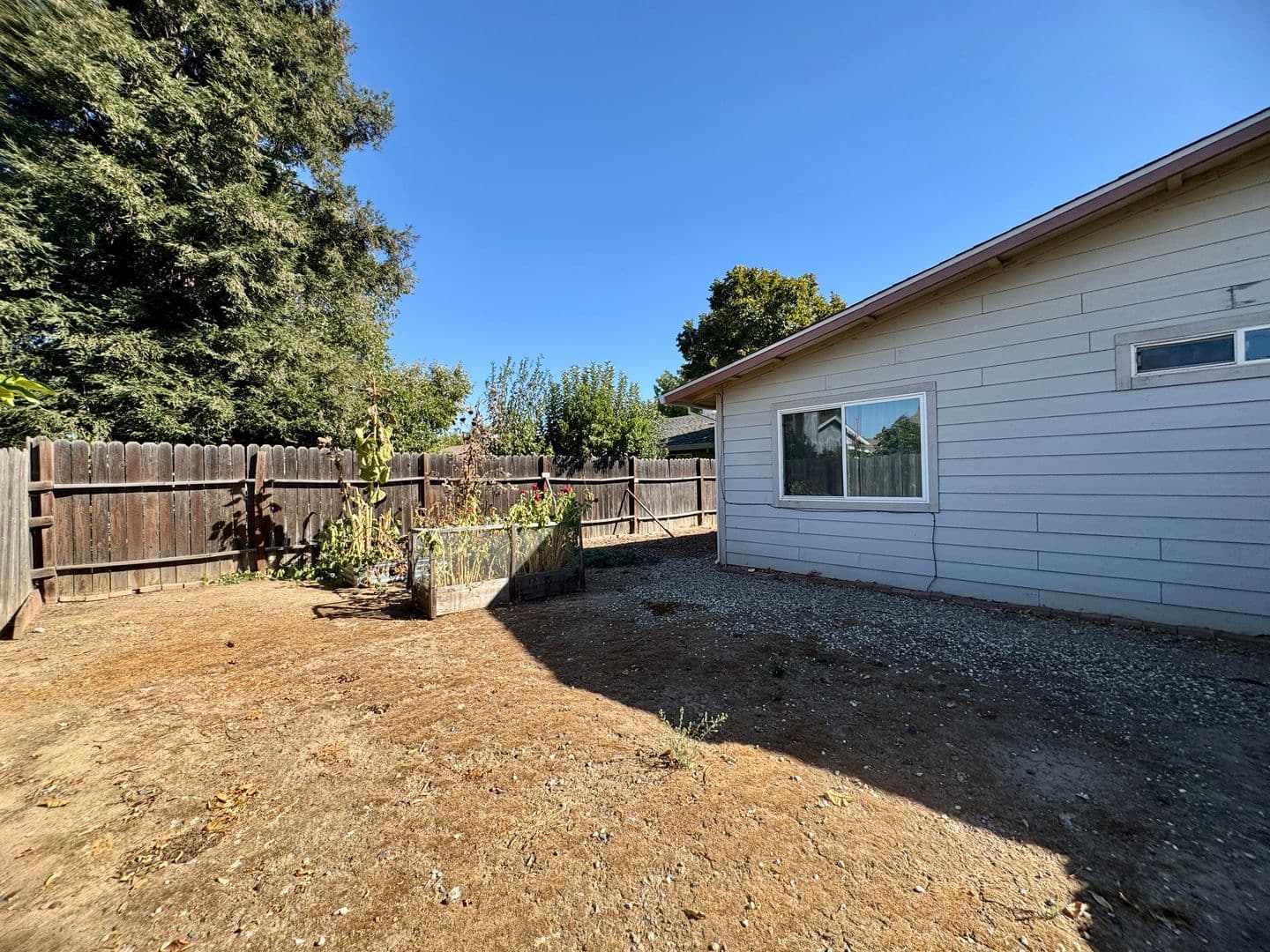 Sacramento Apartment: 4435 4465 Pow Way