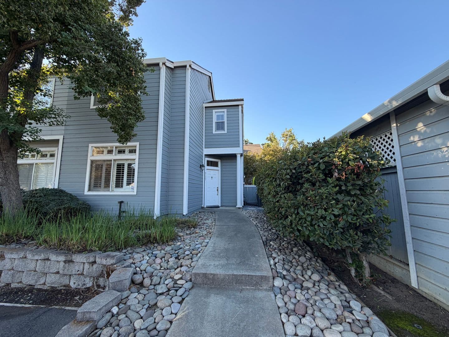 Davis Townhome: 3127 Woods Circle