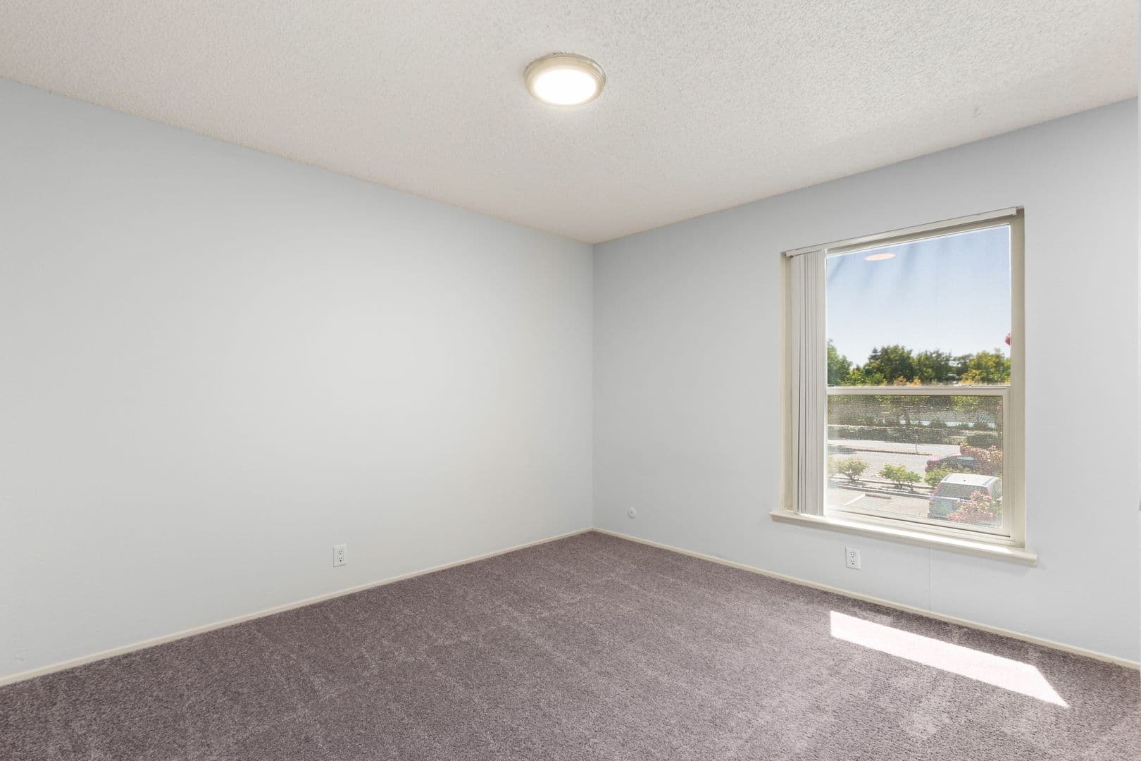 Davis Apartment: 1050 Lake Blvd.