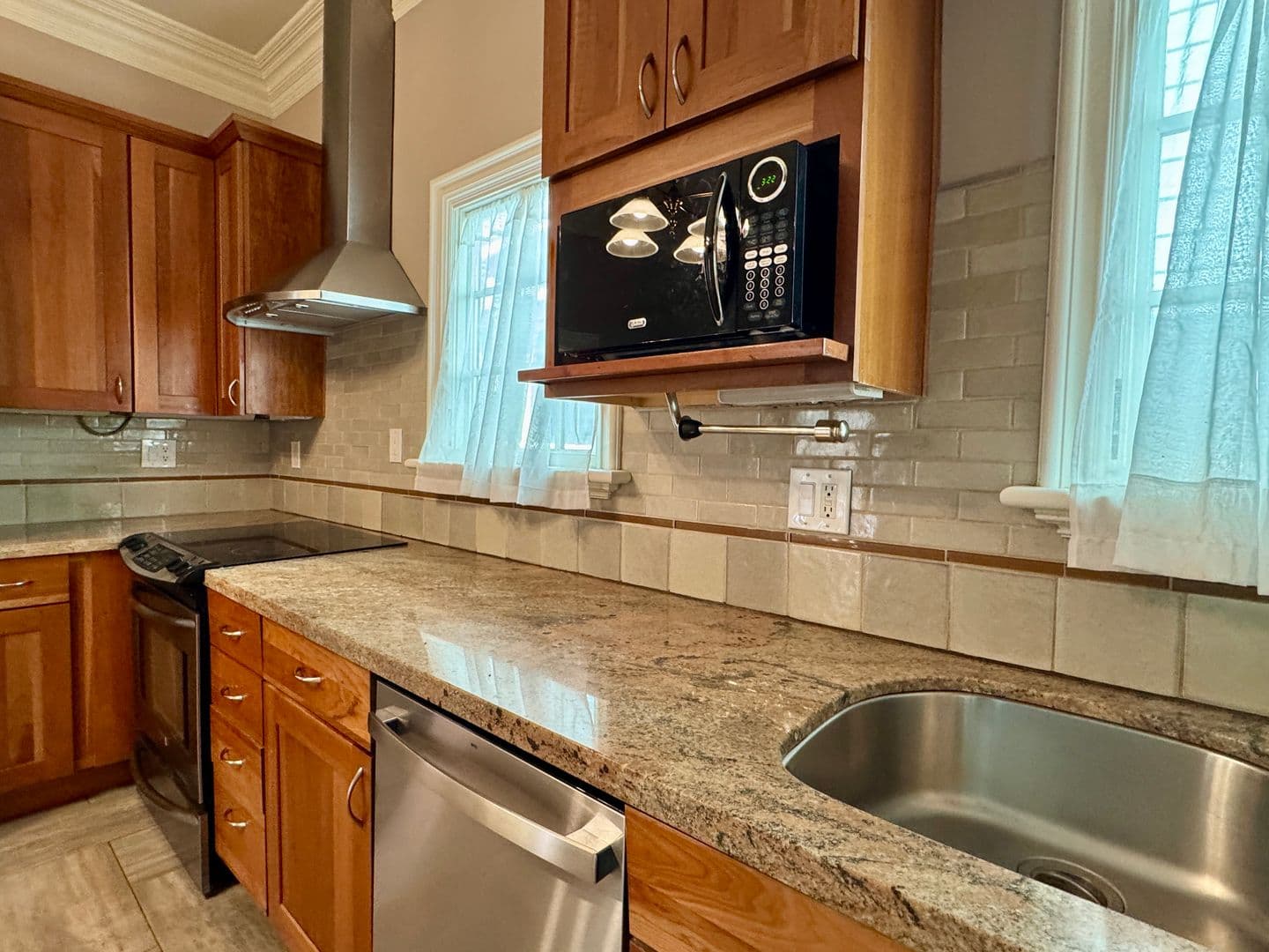 Sacramento Apartment: 519 13th Street