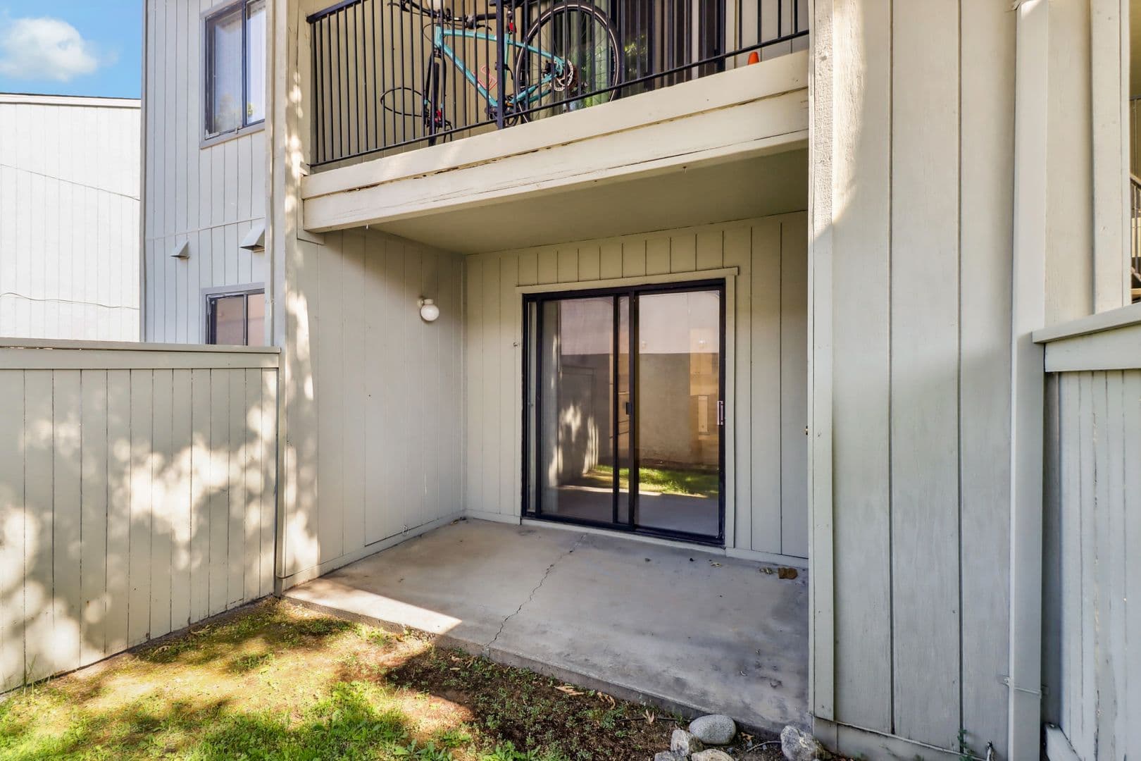 Davis Apartment: 2255 Sycamore Lane